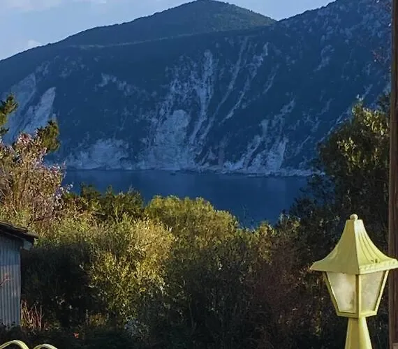 بيت للعطل Alkyonis House