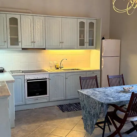 Alkyonis House 펜션